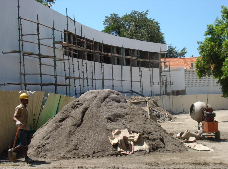 Audiovisual archive building under construction. Timorese Resistance Archive and Museum in background.